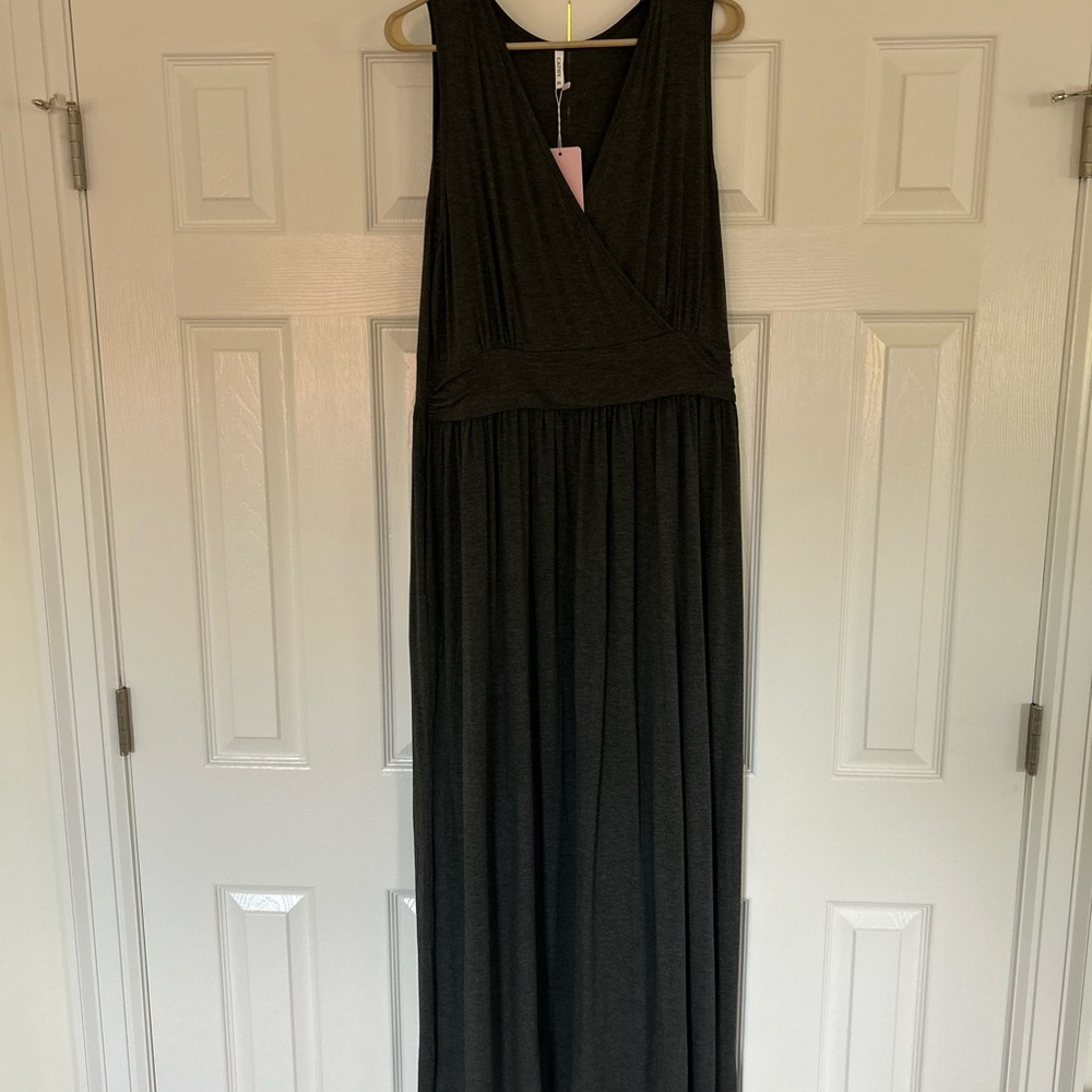 Elegant Black Sleeveless Maxi Dress